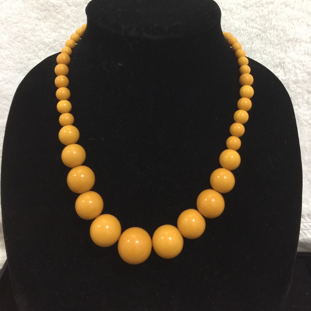 🌼 Yellow Fashion Necklace